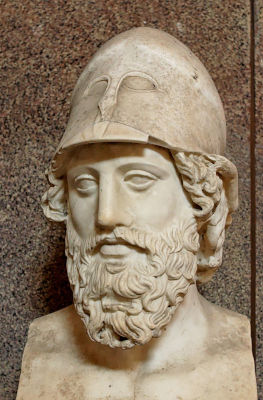 A sculpture of an ancient greek general