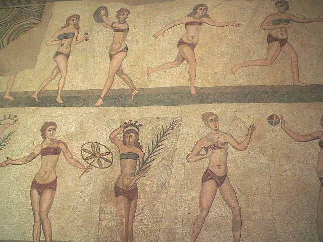 Roman women playing sport 