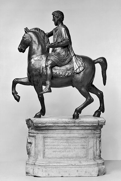Statue of an equestrian 
